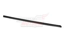 Уплотнитель стекла двери передней правой Emgrand (1068002690)